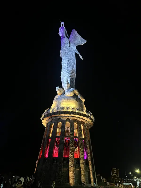 Vierge Quito